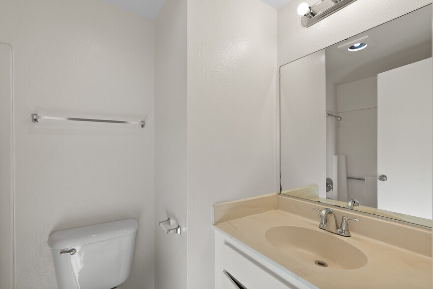 More Photos Of 1515 N Dresser St, Santa Ana Apartments For Sale