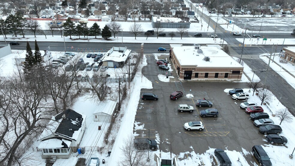 More Photos Of 26639 Michigan Ave, Inkster Auto Dealership For Sale