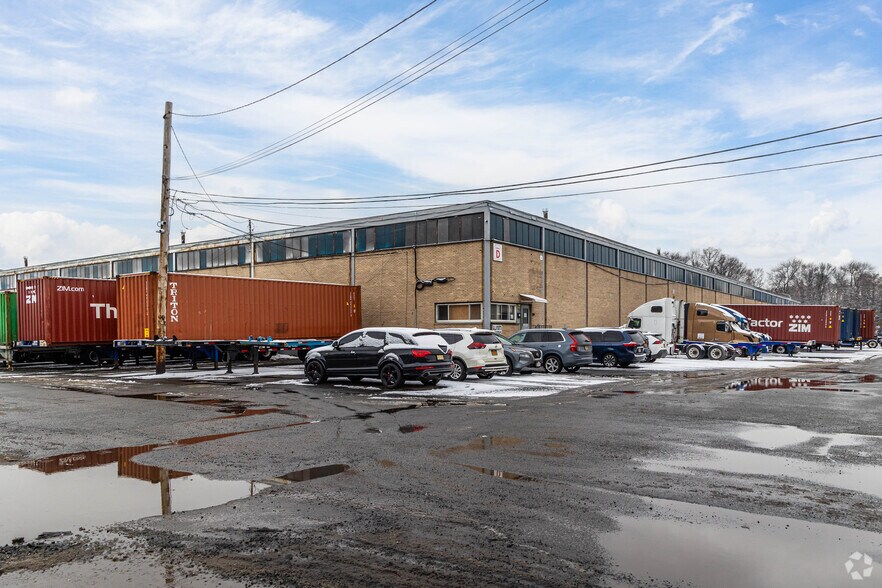 More Photos Of 1200 Fuller Rd, Linden Warehouse For Lease