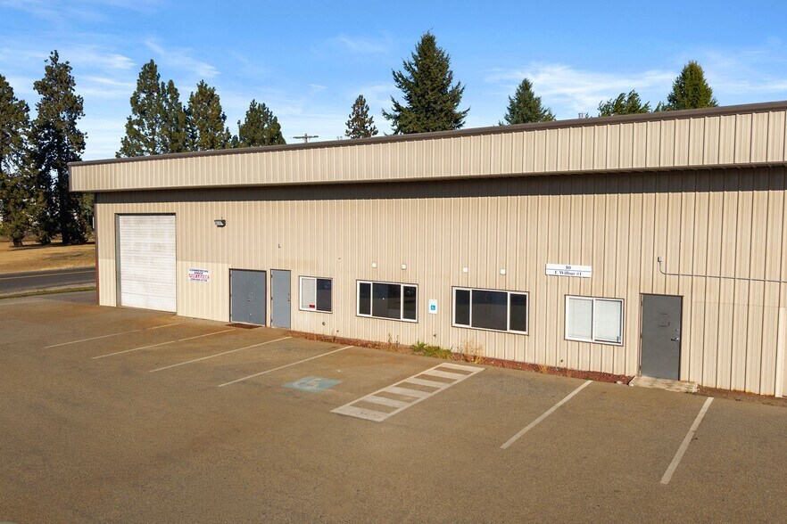Primary Photo Of 80 E Wilbur Ave, Coeur d'Alene Service For Lease