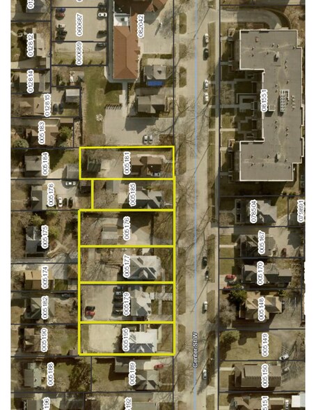 More Photos Of 807 Center St W, Rochester Shelter For Sale