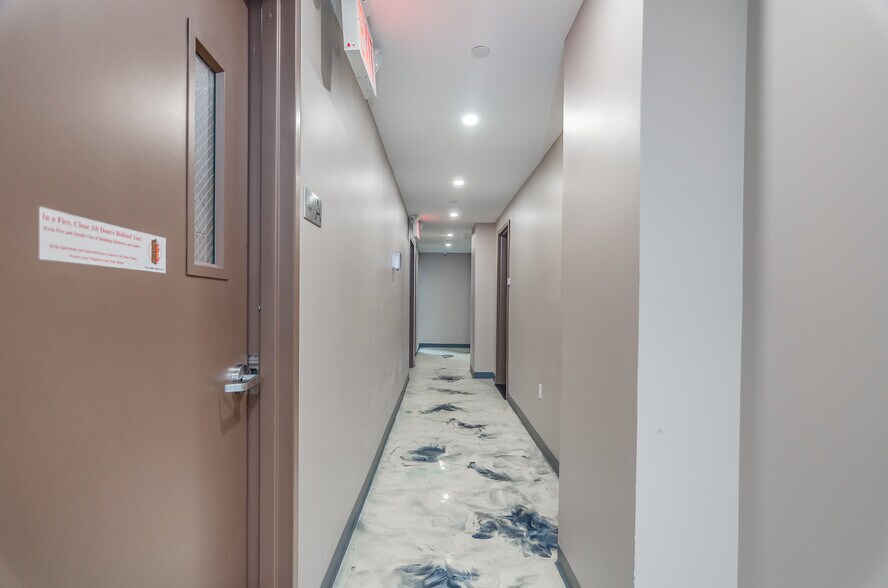 More Photos Of 5222 Roosevelt Ave, Woodside Apartments For Lease