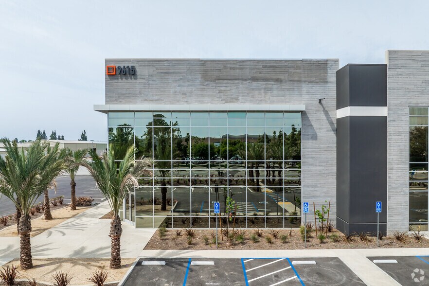 More Photos Of 9615 Norwalk Blvd, Santa Fe Springs Distribution For Lease