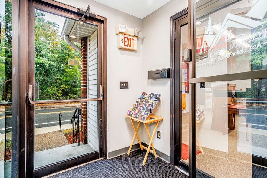 More Photos Of 40 Summer St, Fitchburg Office For Sale