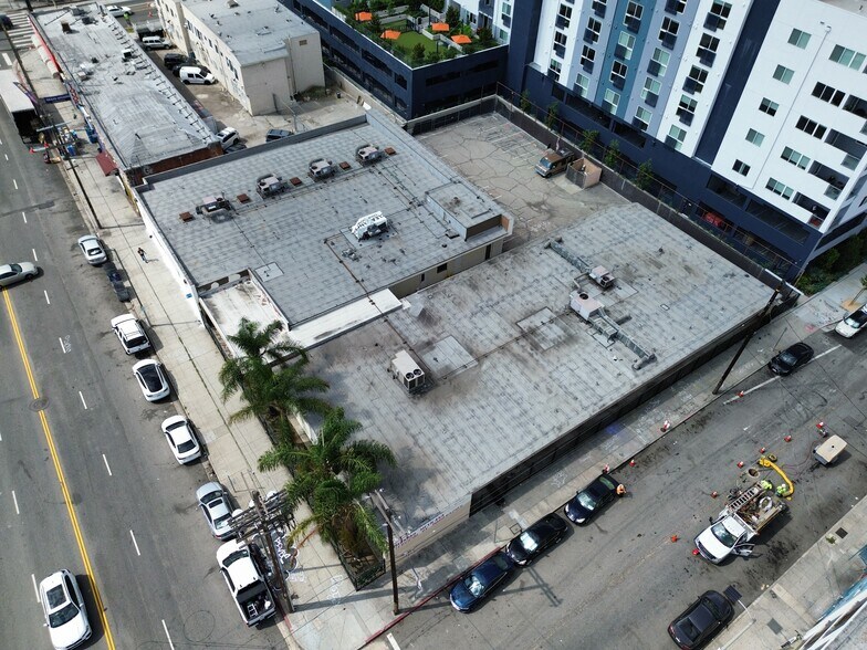 More Photos Of 2501 S Hill St, Los Angeles Office For Sale