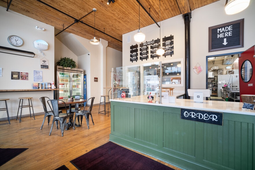 More Photos Of 211 N Franklin St, Port Washington Office For Lease