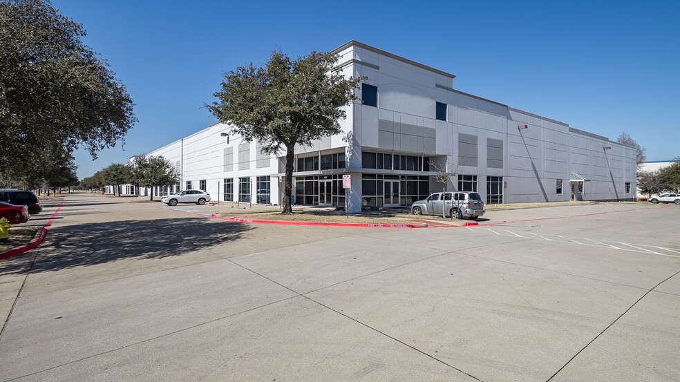 Primary Photo Of 800 W Bethel Rd, Coppell Distribution For Lease
