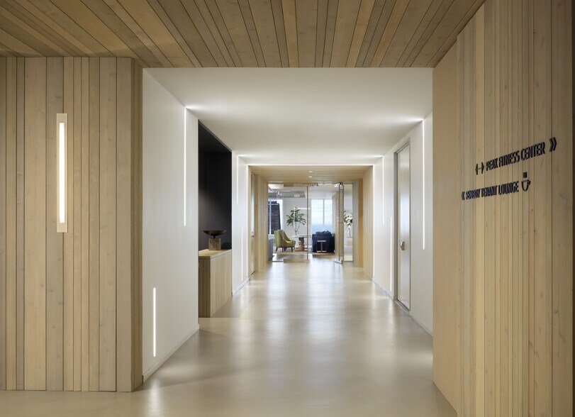 More Photos Of 200 E Randolph St, Chicago Coworking Space