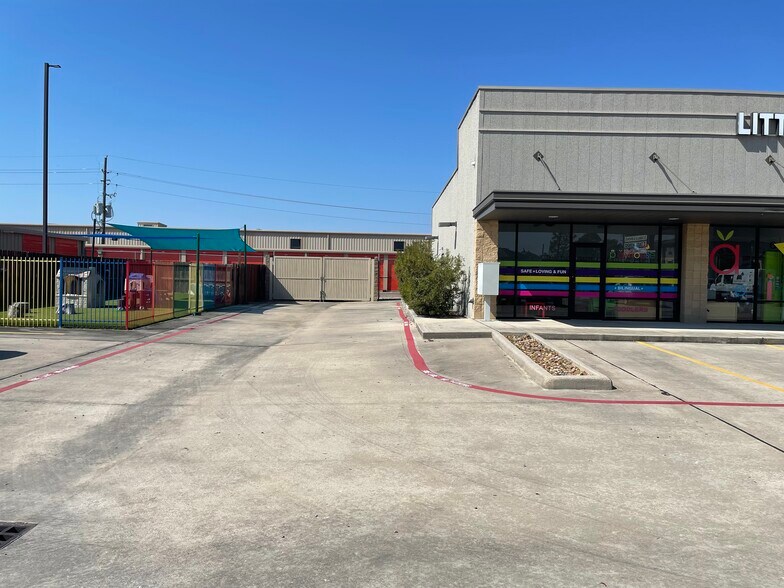 More Photos Of 24525 Gosling Rd, Spring Unknown For Lease