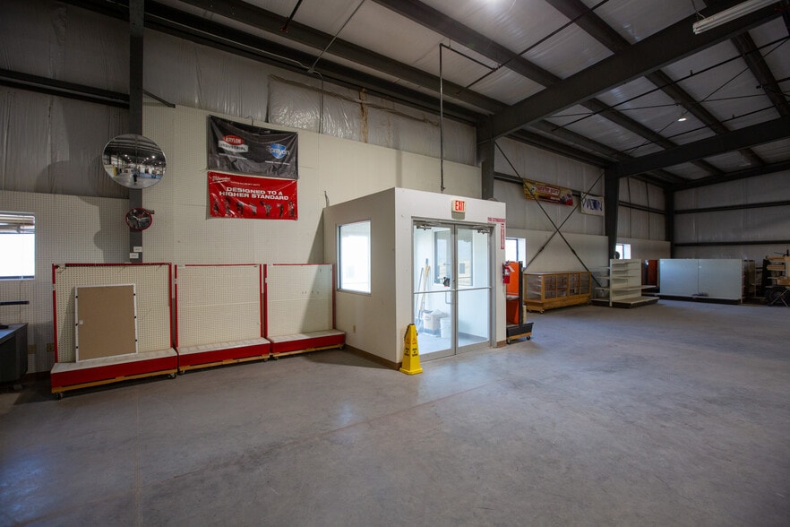 More Photos Of 8989 Roller Coaster Rd, Missoula Warehouse For Sale