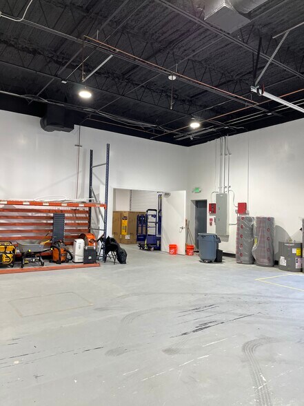 More Photos Of 14207 Proton Rd., Dallas Industrial For Lease