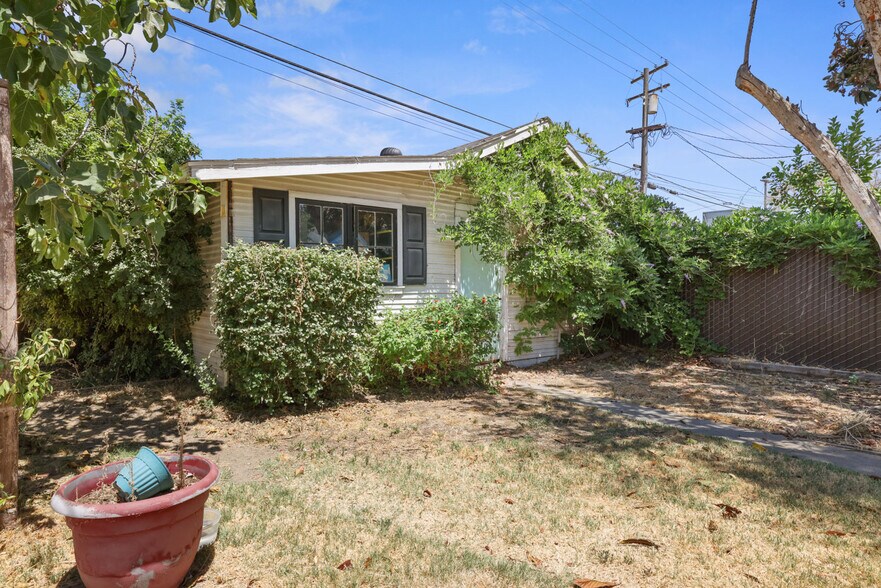 More Photos Of 411 Crane Ave, Turlock Office For Sale