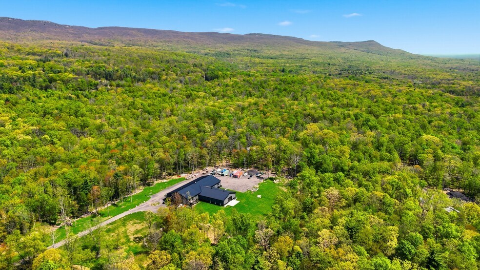 More Photos Of 51 Redder rd, Pine Bush Flex For Sale