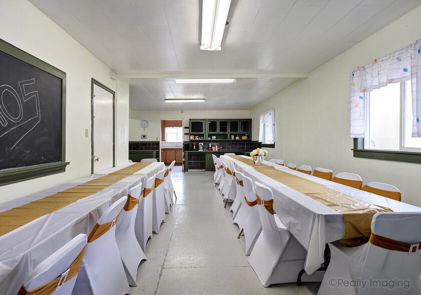 More Photos Of 1517 N 4th Ave, Kelso Religious Facility For Sale
