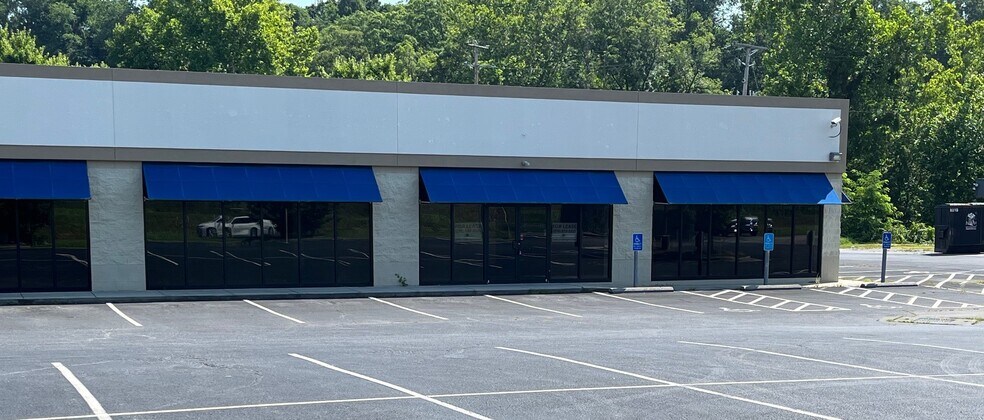 More Photos Of 2777-2801 Greensboro Rd, Martinsville Storefront Retail Office For Lease