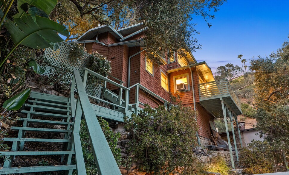More Photos Of 2024 Laurel Canyon Blvd, Los Angeles Multifamily For Sale