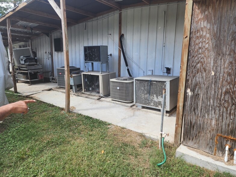 More Photos Of 9618 FM 1462 Rd, Alvin Convenience Store For Sale