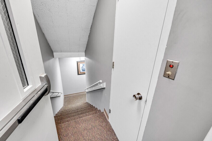 More Photos Of 812 W Innes St, Salisbury Medical For Sale