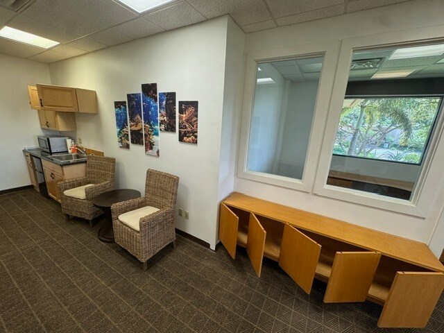 More Photos Of 1300 N Holopono St, Kihei Office For Lease