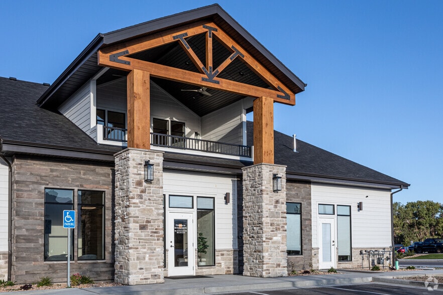 More Photos Of 14003 S Redwood Rd W, Bluffdale Medical For Lease