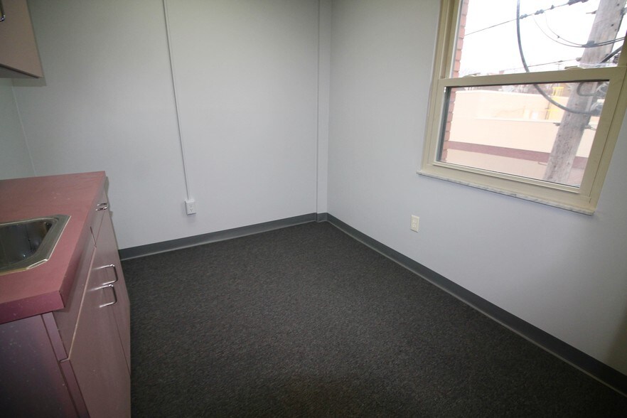 More Photos Of 1900 Murray Ave, Pittsburgh Office For Lease