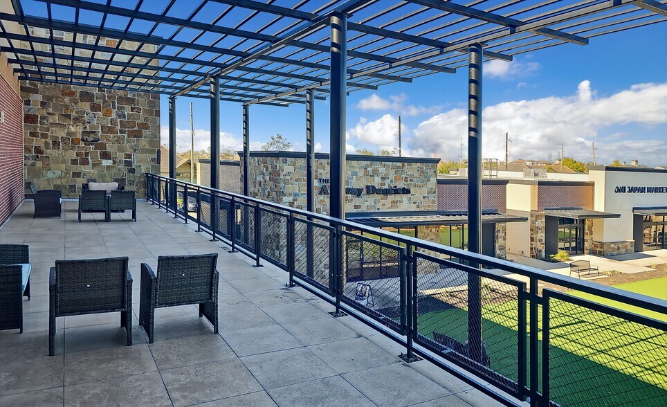More Photos Of 18722 University Blvd, Sugar Land Coworking Space