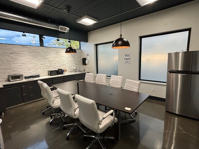 More Photos Of 14625-14640 SE 82nd Dr, Clackamas Manufacturing For Lease