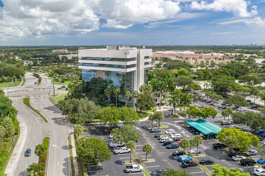 More Photos Of 3300 Pga Blvd, Palm Beach Gardens Office For Lease