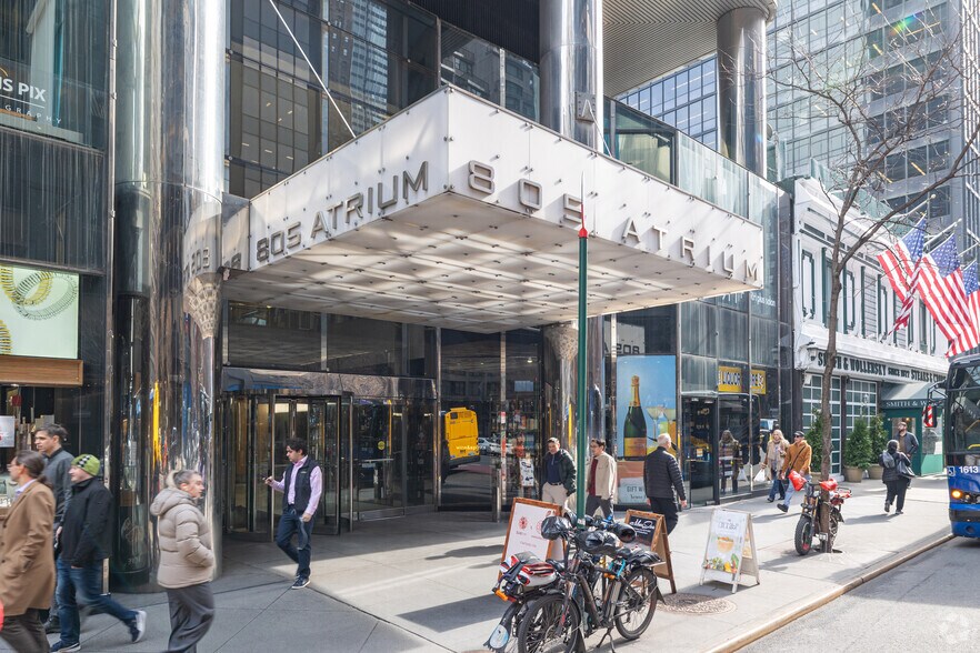 More Photos Of 805 Third Ave, New York Office For Lease