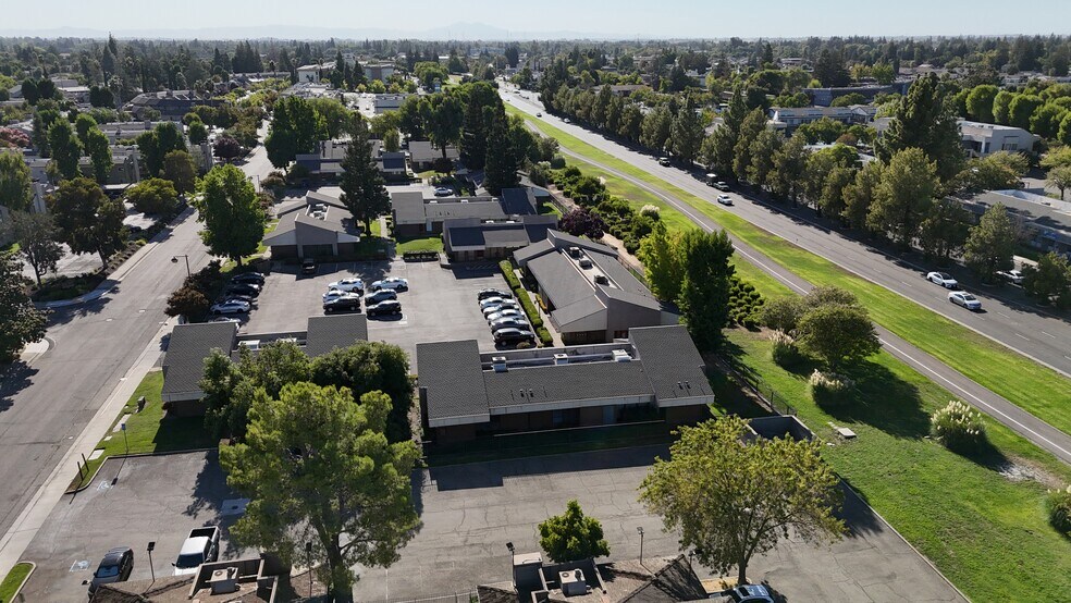 More Photos Of 2027 Grand Canal Blvd, Stockton Office For Sale