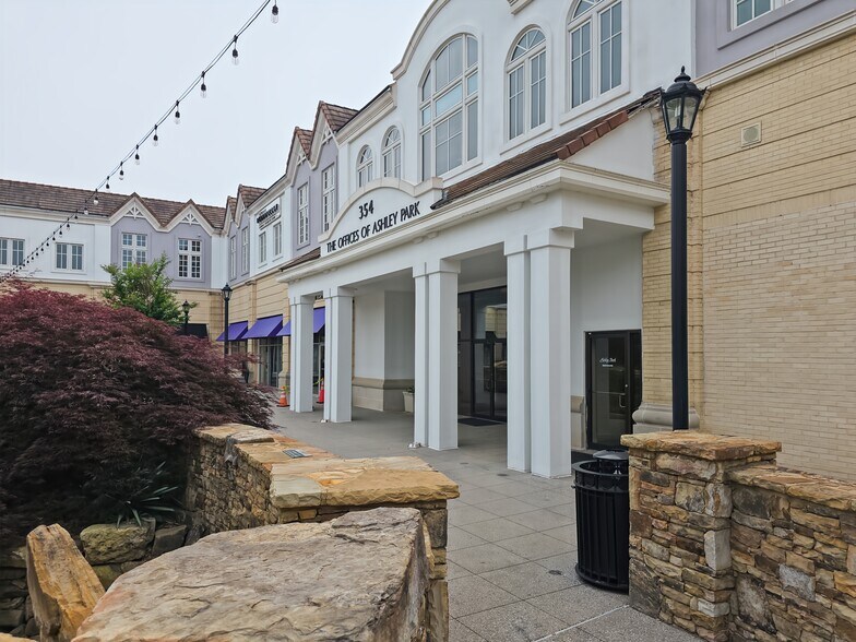 More Photos Of 354 Newnan Crossing Byp, Newnan Coworking Space