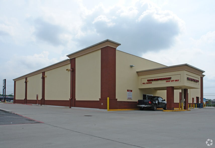 More Photos Of 3890 Phelan Blvd, Beaumont Drugstore For Lease