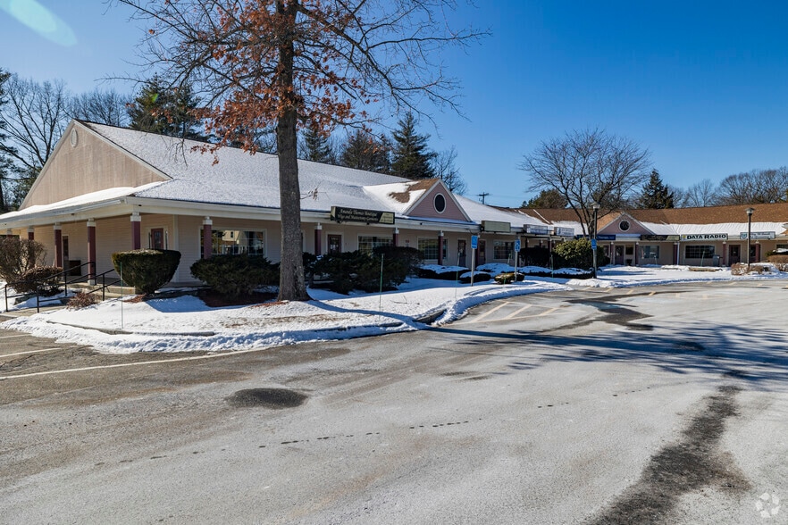 More Photos Of 30-32 Daniel Webster Hwy, Merrimack Office For Lease