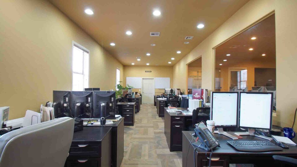 More Photos Of 14909 N Kelly Ave, Edmond Loft Creative Space For Lease