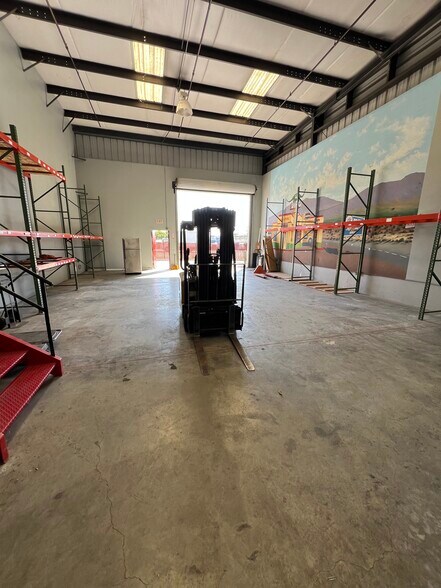 More Photos Of 490 Mayock Rd, Gilroy Warehouse For Lease