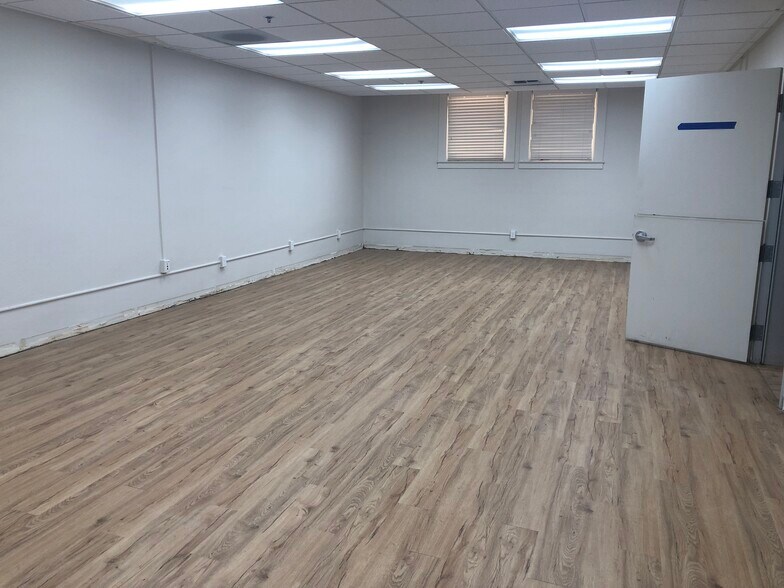 More Photos Of 1600 Norris Rd, Bakersfield Office For Sale