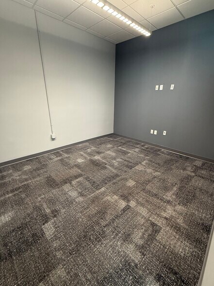 More Photos Of 2212 Murray Ave, Pittsburgh Apartments For Lease