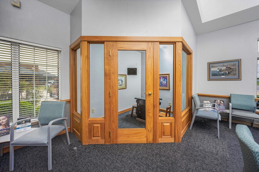 More Photos Of 4920 SW Lee Blvd, Lawton Medical For Lease