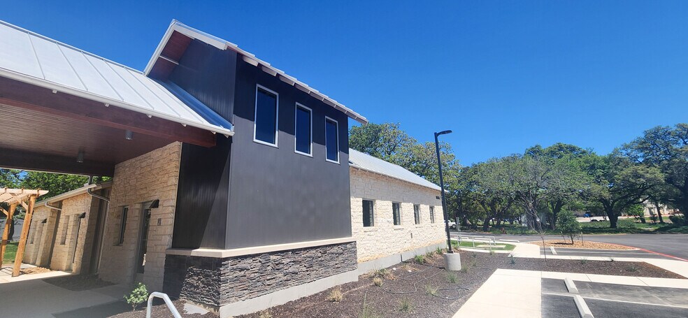 More Photos Of 614 Frey St, Boerne Office For Lease
