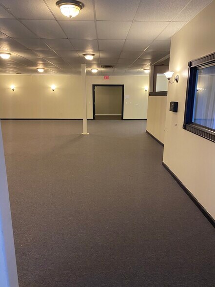 More Photos Of 677 Dawson Dr, Newark Industrial For Lease