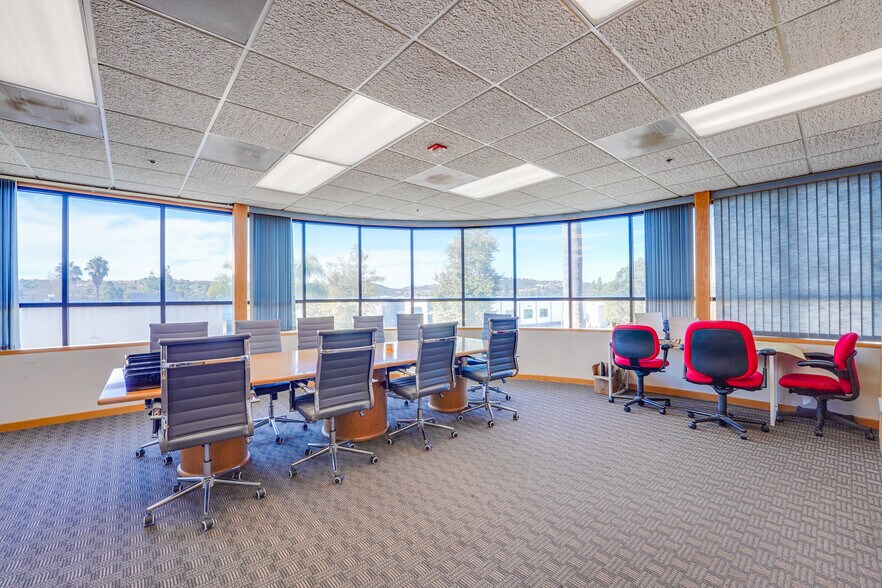 More Photos Of 1849 Diamond St, San Marcos Warehouse For Lease