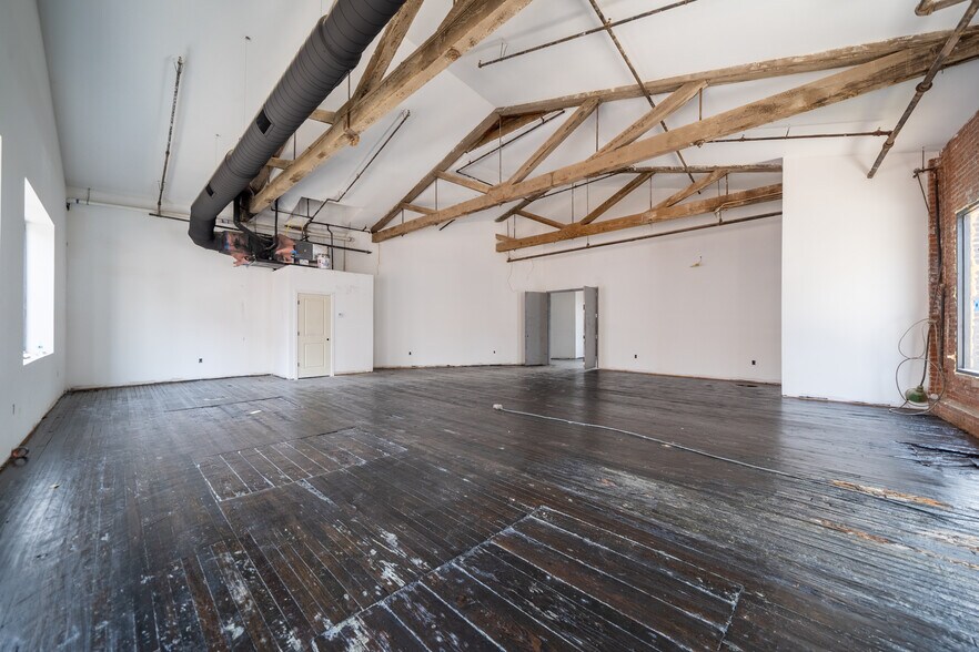 More Photos Of 559-563 Main Ave, Passaic Storefront For Lease