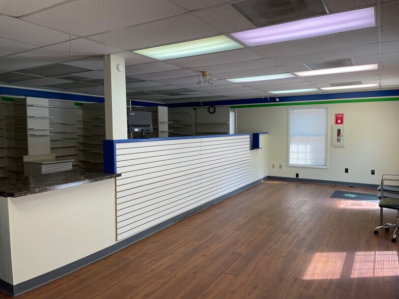 More Photos Of 11355 Pembrooke Sq, Waldorf Medical For Sale