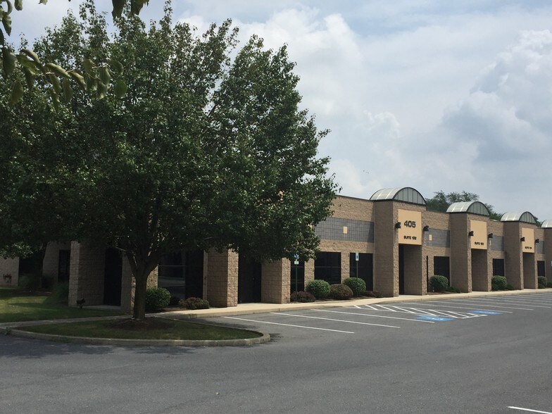 More Photos Of 415 Saint Johns Church Rd, Camp Hill Light Distribution For Lease