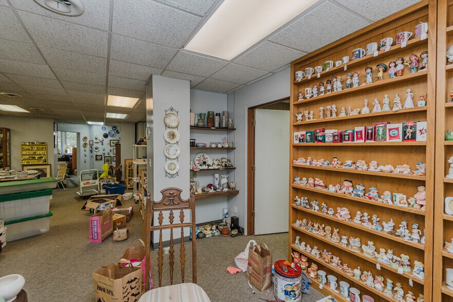 More Photos Of 920 Millington St, Winfield Storefront Retail Office For Sale
