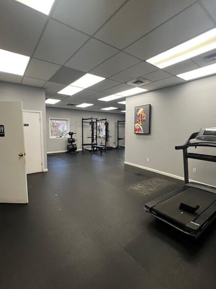 More Photos Of 110 Halstead St, Rochester Warehouse For Lease