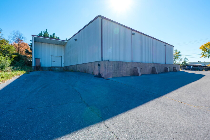 Primary Photo Of 1780 Dealton Ave, Harrisonburg Light Distribution For Lease