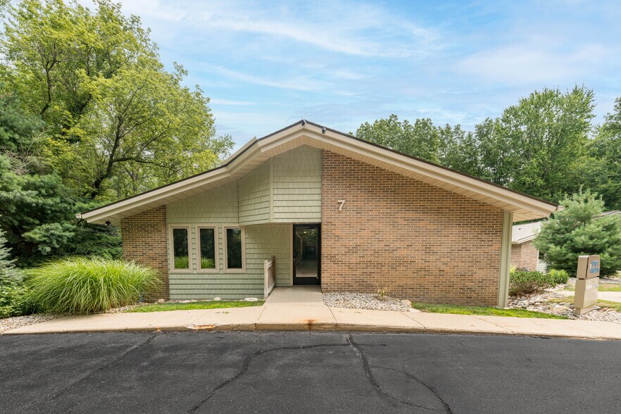 Primary Photo Of 7-9 Heritage Oak Ln, Battle Creek Unknown For Lease