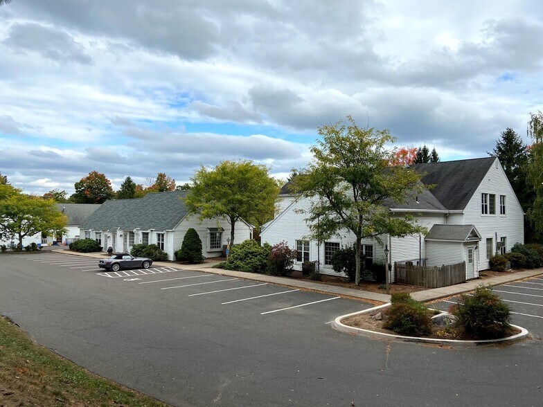 Primary Photo Of 395 W Avon Rd, Avon Office For Lease