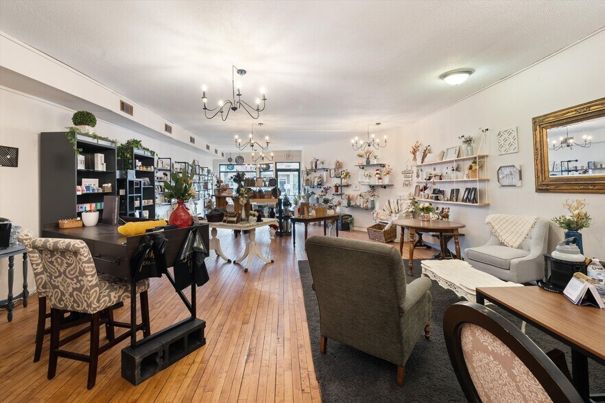 More Photos Of 111-113 Cascade St, Osceola Storefront For Sale
